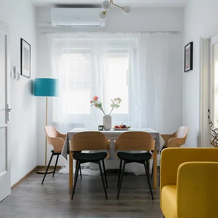 Poettyoes Ponty Elegance Boutique Vendeghaz Apartment *