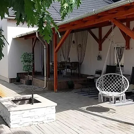 Poettyoes Ponty Elegance Boutique Vendeghaz * Kisköre