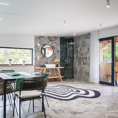 Poettyoes Ponty Elegance Boutique Vendeghaz *